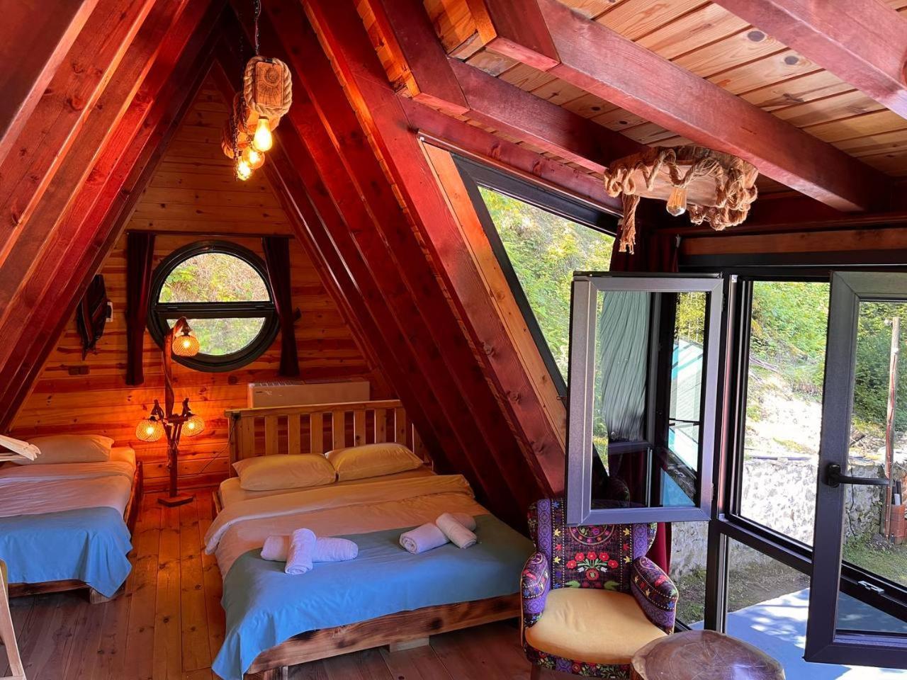 Moon River Bungalow 艾德亚耶拉西 外观 照片